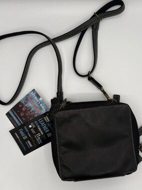 Gun Tote's Mamas NWT Holster Crossbody Conceal Carry Gray Distressed Leather